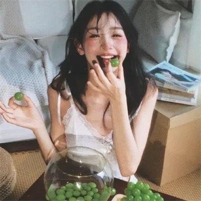 裸男怨女